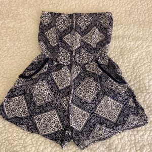 Blue and white mini romper with pockets!